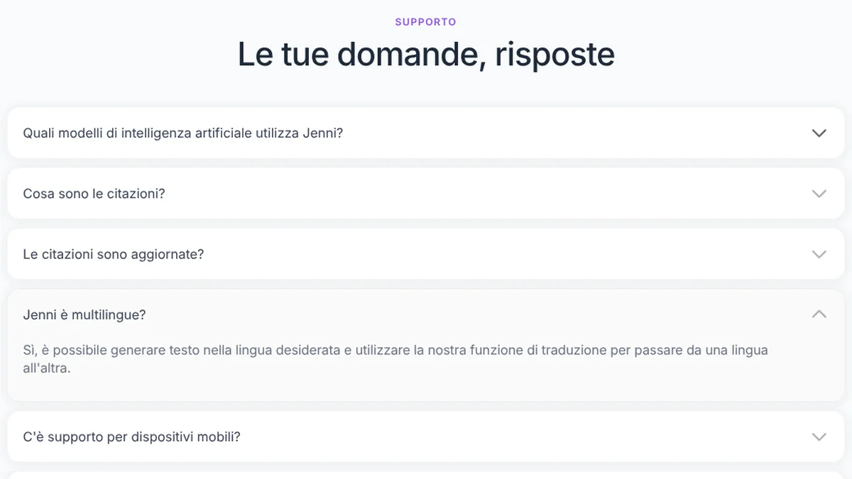 Screenshot della pagina italiana dei prezzi di Jenni AI: FAQ “Jenni è multilingue?” aperta, con la risposta in italiano